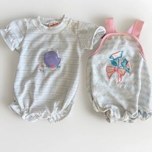 👶 Vintage Health-tex Bundle – 2 Onesies – 6 Months – Classic Baby Essentials! 🌟